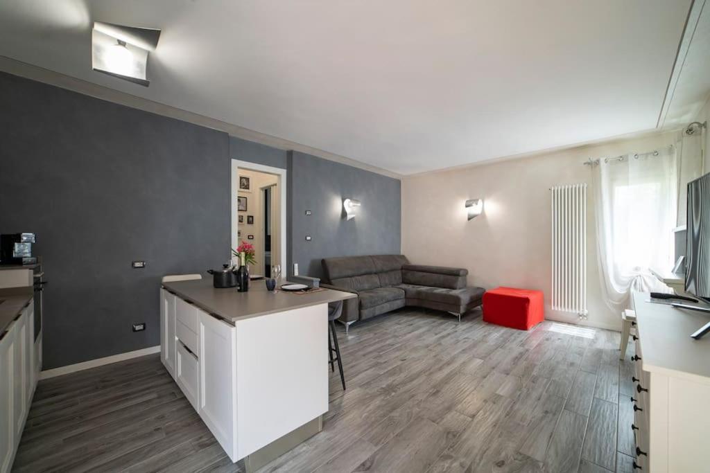 Montecolo Bay 1 Apartment Pilzone ภายนอก รูปภาพ